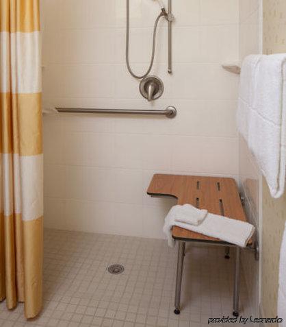 Springhill Suites St Petersburg Clearwater Largo Room photo
